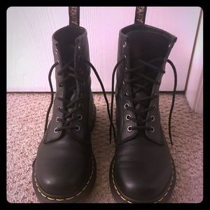 Doc Martens in black smooth leather